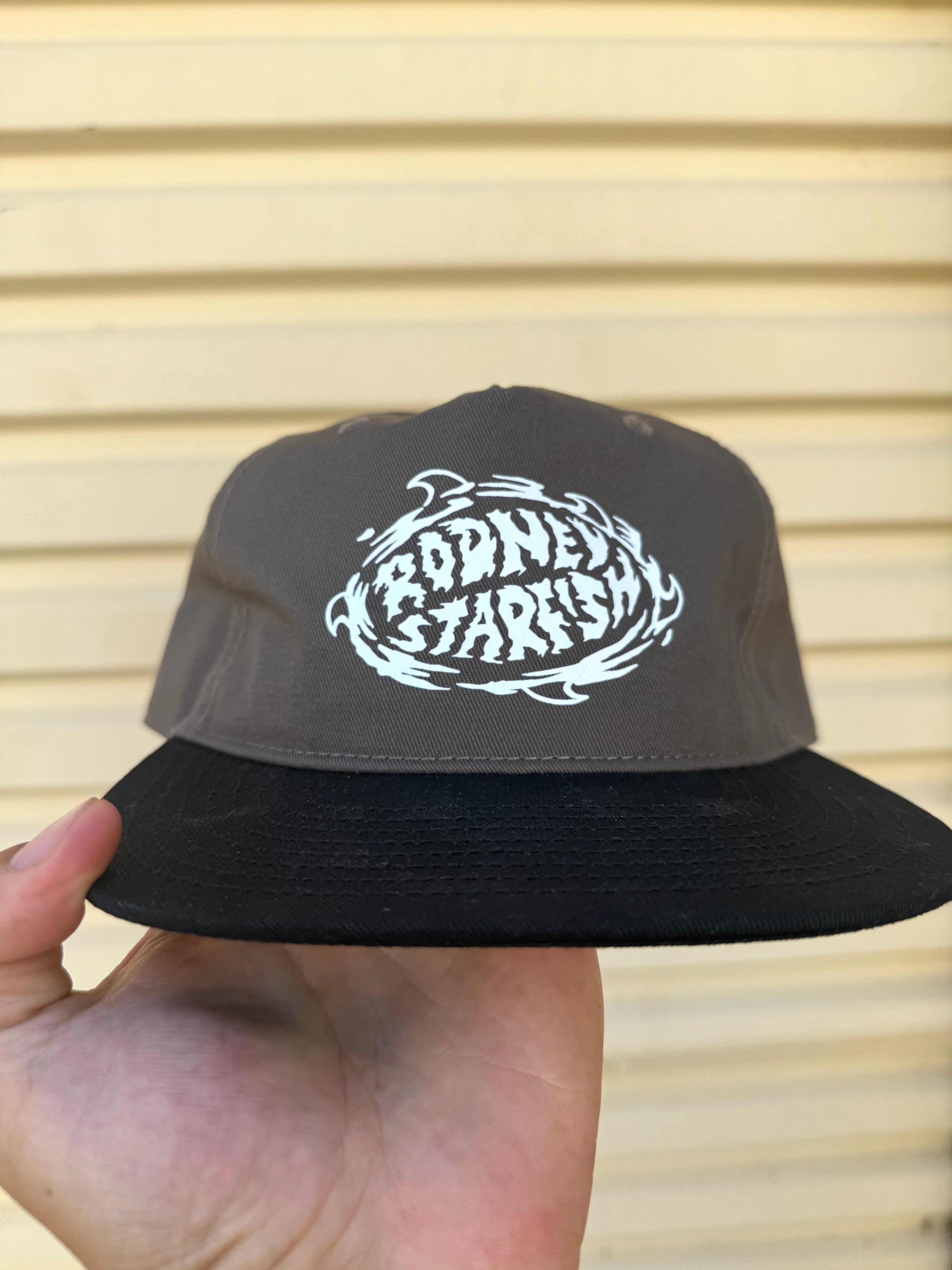 Rodneys two-tone hat